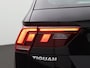 Volkswagen Tiguan 1.5 TSI ACT Highline Business R 150PK DSG R-line, Pano-Schuifdak, Trekhaak, Virtual Pedal, Head-Up Display, Achteruitrijcamera, Stoelverwarming, Keyless, 19" LM Velgen
