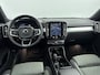 Volvo XC40 B4 Plus Dark | 18" | Trekhaak | Elektr. verst. Stoelen | Harman Kardon | Adaptieve Cruise | BLIS | Stoel/Stuurverwarming | Parkeercamera