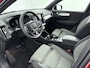 Volvo XC40 B4 Plus Dark | 18" | Trekhaak | Elektr. verst. Stoelen | Harman Kardon | Adaptieve Cruise | BLIS | Stoel/Stuurverwarming | Parkeercamera