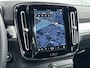 Volvo XC40 B4 Plus Dark | 18" | Trekhaak | Elektr. verst. Stoelen | Harman Kardon | Adaptieve Cruise | BLIS | Stoel/Stuurverwarming | Parkeercamera