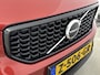 Volvo XC40 B4 Plus Dark | 18" | Trekhaak | Elektr. verst. Stoelen | Harman Kardon | Adaptieve Cruise | BLIS | Stoel/Stuurverwarming | Parkeercamera