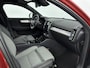 Volvo XC40 B4 Plus Dark | 18" | Trekhaak | Elektr. verst. Stoelen | Harman Kardon | Adaptieve Cruise | BLIS | Stoel/Stuurverwarming | Parkeercamera