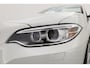 BMW 2-Serie Cabrio 220i | Cruise Control | Bluetooth | PDC | Stoelverwarming | Navi | Leder