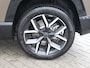 Jeep Compass First Edition 74 kWh | Pano Dak | LM Velgen Zwart dak | Donker getint glas | PDC V - A | Luxe Audio |