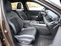 Jeep Compass First Edition 74 kWh | Pano Dak | LM Velgen Zwart dak | Donker getint glas | PDC V - A | Luxe Audio |