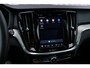 Volvo V60 T6 Plug-in hybrid AWD Ultra Dark | Panoramadak | Head Up Display | Donker Glas | Sportstoelen | Power Seats | Harman Kardon |