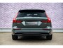 Volvo V60 T6 Plug-in hybrid AWD Ultra Dark | Panoramadak | Head Up Display | Donker Glas | Sportstoelen | Power Seats | Harman Kardon |