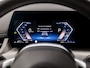 BMW X1 xDrive25e Sport 245Pk Automaat (APPLE CARPLAY, GROOT NAVI, LEDER, STOELVERWARMING, SPORTSTOELEN, GETINT GLAS, CAMERA, ELEK ACHTERKLEP, NIEUWSTAAT)