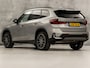 BMW X1 xDrive25e Sport 245Pk Automaat (APPLE CARPLAY, GROOT NAVI, LEDER, STOELVERWARMING, SPORTSTOELEN, GETINT GLAS, CAMERA, ELEK ACHTERKLEP, NIEUWSTAAT)