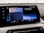 BMW X1 xDrive25e Sport 245Pk Automaat (APPLE CARPLAY, GROOT NAVI, LEDER, STOELVERWARMING, SPORTSTOELEN, GETINT GLAS, CAMERA, ELEK ACHTERKLEP, NIEUWSTAAT)