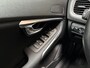 Volvo V40 2.0 T2 Sport (NAVIGATIE, CLIMATE, STOELVERWARMING, SPORTSTOELEN, PARKEERSENSOREN, CRUISE, NIEUWE APK, NIEUWSTAAT)