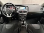 Volvo V40 2.0 T2 Sport (NAVIGATIE, CLIMATE, STOELVERWARMING, SPORTSTOELEN, PARKEERSENSOREN, CRUISE, NIEUWE APK, NIEUWSTAAT)