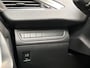 Peugeot 2008 1.2 PureTech Sport (APPLE CARPLAY, NAVIGATIE, CLIMATE, CAMERA, SPORTSTOELEN, LEDER, GETINT GLAS, CRUISE, NIEUWE APK, NIEUWSTAAT)