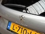 Peugeot 2008 1.2 PureTech Sport (APPLE CARPLAY, NAVIGATIE, CLIMATE, CAMERA, SPORTSTOELEN, LEDER, GETINT GLAS, CRUISE, NIEUWE APK, NIEUWSTAAT)