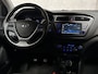 Hyundai i20 1.0 T-GDI Premium Sport (NAVIGATIE, BLACK PACK, CLIMATE, CAMERA, SPORTSTOELEN, KEYLESS, GETINT GLAS, CRUISE, NIEUWSTAAT)