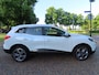 Renault Kadjar 1.2 TCe Bose Leer/stof Xenon/Led Parkassist Achteruitrijcamera Panoramadak Keyless Navigatie Ecc Cruisecontrol Dab Lane Keep Assist Pdc Lm Velgen Trekhaak