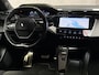 Peugeot 408 1.6 HYbrid 225 EAT8 GT 225Pk Automaat (APPLE CARPLAY, GROOT NAVI, 360 CAMERA, LEDER/ALCANTARA, SPORTSTOELEN, ADAPTIVE CRUISE, GETINT GLAS, NIEUWSTAAT)