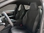 Peugeot 408 1.6 HYbrid 225 EAT8 GT 225Pk Automaat (APPLE CARPLAY, GROOT NAVI, 360 CAMERA, LEDER/ALCANTARA, SPORTSTOELEN, ADAPTIVE CRUISE, GETINT GLAS, NIEUWSTAAT)