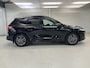 Ford Kuga 2.5 PHEV ST-Line X / Dealer Onderhouden / All Seasonbanden / Bang & Olufsen / Navigatie / Camera / Trekhaak 1500 KG / HUD / Stoel- en Stuurverwarming / Verwarmde Voorruit / Elektrische Kofferbak / Verwarmde Achterbank /