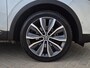 Renault Kadjar 1.3 TCe Edition Automaat / All season banden / Pack R-Link / Voorstoelen verwarmd / Trekhaak 1500 Kg / Navigatie / Camera / Cruise Control / Parkeersensoren / Apple Carplay Android Auto / Climate control / Keyless Entry/Start /