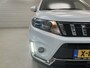 Suzuki Vitara 1.4 Boosterjet Stijl / Dealer Onderhouden / Elektrisch Schuif/Kanteldak / Half Lederen Bekleding / Navigatie / Stoelverwarming / Camera / Climate Control / Adaptive Cruise Control /
