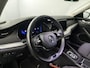 Skoda Octavia Combi 1.0 e-TSI Business Edition | Panoramadak | Stoelverwarming | Achteruitrijcamera | Navigatie |
