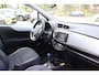 Toyota Yaris 1.5 FULL HYBRID DYNAMIC NAVI KEYLESS CRUISE CLIMA CAMERA HALF-LEDER LM-VELGEN