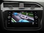 Volkswagen Tiguan 1.4 TSI eHybrid R-Line Business 245 PK| Dealeronderhouden | Panoramadak | 360 Camera | Achterklep Elektrisch | Dodehoekdetectie | Stoelverwarming | Stuurwielverwarming