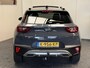 Kia Stonic 1.0 T-GDi MHEV GT-PLUSLINE AUTOMAAT NAVIGATIE ADAPTIVE CRUISE CONTROL CLIMATE CONTROL GLAZEN SCHUIF/KANTELDAK BLUETOOTH TELEFOON DODEHOEKSENSOREN ACHTERUITRIJCAMERA KEYLESS GO TREKHAAK ZEER MOOI !!