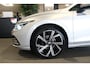 Volkswagen Golf 1.5 eTSI Life DSG 150PK Pano Navi ACC PDC CAM IQ