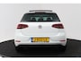 Volkswagen Golf 1.0 TSI Comfortline Business (PANORAMADAK, NAVIGATIE, STOELVERWARMING, CRUISE ADAPTIEF, PARKEERSENSOREN)