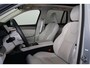 Volvo XC90 T8 Recharge AWD Plus Dark - Luchtvering - Panorama/schuifdak - IntelliSafe Assist & Surround - 360º Camera - Bowers & Wilkins audio - Adaptieve LED koplampen - Verwarmde voorstoelen, stuur & achterbank - Parkeersensoren voor & achter - Elektr. bedienb. voorstoelen met geheugen - Geventileerde voorstoelen - Head up display - Draadloze tel. lader - Extra getint glas - Inklapbare trekhaak - 21' LMV