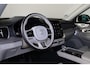 Volvo XC90 T8 Recharge AWD Plus Dark - Luchtvering - Panorama/schuifdak - IntelliSafe Assist & Surround - 360º Camera - Bowers & Wilkins audio - Adaptieve LED koplampen - Verwarmde voorstoelen, stuur & achterbank - Parkeersensoren voor & achter - Elektr. bedienb. voorstoelen met geheugen - Geventileerde voorstoelen - Head up display - Draadloze tel. lader - Extra getint glas - Inklapbare trekhaak - 21' LMV