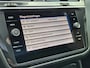 Volkswagen Tiguan 1.5 TSI R-Line Pano | Sfeerverlichting | IQ | Trekhaak | Electrische Kofferbak | Camera |