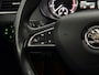 Skoda Octavia Combi 1.0 TSI Greentech Style Business Panoramadak, Navi, Parkeersensoren, Keyless start, Cruise control, Stoelverwarming, A start stop, Lichtmetalen velgen