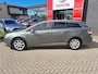 Toyota Avensis Wagon 2.0 VVTi Executive Business TREKHAAK LEDER STOELVERWARMING CAMERA ELEK. STUURVERSTELLING