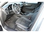 Volvo EX40 Single Motor Extended Range Ultra 82 kWh *Wordt verwacht* Panoramadak | 19 inch lichtmetalen velgen | Microtech/Nubuck bekleding | Elektrisch verstelbare voorstoelen | Stoel- & Stuurwielverwarming | Harman Kardon audio