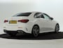 Mercedes-Benz A-klasse 180 AMG Nightpakket Limousine | Sfeerverlichting | Stoelverwarming | Parkeerpakket met Camera | LED | DAB | Inclusief 24 maanden Mercedes-Benz Certified garantie voor Europa.