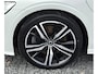 Volvo V60 2.0 T6 Recharge AWD R-Design Head Up - Stoelventilatie voor - Luxe lederen bekleding - Panorama Dak - 2000 KG Trekgewicht - Harman Kardon Sound Systeem - Camera achter -  Lighting Pack - Privacy glass - 19 Licht metaal - Elektrisch bedienbare voorstoelen met memory