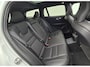 Volvo V60 2.0 T6 Recharge AWD R-Design Head Up - Stoelventilatie voor - Luxe lederen bekleding - Panorama Dak - 2000 KG Trekgewicht - Harman Kardon Sound Systeem - Camera achter -  Lighting Pack - Privacy glass - 19 Licht metaal - Elektrisch bedienbare voorstoelen met memory