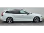 Volvo V60 2.0 T6 Recharge AWD R-Design Head Up - Stoelventilatie voor - Luxe lederen bekleding - Panorama Dak - 2000 KG Trekgewicht - Harman Kardon Sound Systeem - Camera achter -  Lighting Pack - Privacy glass - 19 Licht metaal - Elektrisch bedienbare voorstoelen met memory