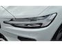 Volvo V60 2.0 T6 Recharge AWD R-Design Head Up - Stoelventilatie voor - Luxe lederen bekleding - Panorama Dak - 2000 KG Trekgewicht - Harman Kardon Sound Systeem - Camera achter -  Lighting Pack - Privacy glass - 19 Licht metaal - Elektrisch bedienbare voorstoelen met memory