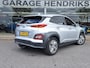 Hyundai Kona Electric EV Fashion 64 kWh | SOH: nnb | 3 fase | Warmtepomp | Trekhaak | Camera | Adaptive CC | Blindspot |