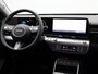 Hyundai Kona 1.6 GDI HEV Premium Sky | Panoramadak | Stoel -en stuurverwarming | Climate Control | Head Up Display | BOSE Premium Audio | 360 Camera | Apple Carplay/Android Auto | ACTIEPRIJS, VRAAG NAAR DE VOORWAARDEN |