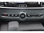 Volvo V90 T6 Recharge AWD Plus Bright - IntelliSafe Assist & Surround - 360º Camera - Harman/Kardon audio - Adaptieve LED koplampen - Verwarmde voorstoelen, stuur & achterbank - Parkeersensoren voor & achter - Elektr. bedienb. voorstoelen met geheugen - Extra getint glas - 19' LMV