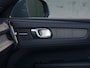 Volvo XC40 2.0 B3 Core Business Edition | Charcoal hemelbekleding | Draadloze telefoonlader | Driver Assist
