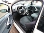 Ford Ka 1.2 Titanium VERSNELLINGSBAK STUK RIJDBAAR !!!