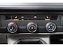 Volkswagen Transporter 2.0 TDI L2H2 30 - Airco, Cruise, PDC, Carplay, Inrichting, Trekhaak.