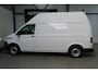 Volkswagen Transporter 2.0 TDI L2H2 30 - Airco, Cruise, PDC, Carplay, Inrichting, Trekhaak.