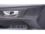 Volvo V60 2.0 T5 250pk R-Design Black Optik H&K Leder 20inch LM Navi LED Virtual Cockpit Stoel & Stuurwiel V.W. *Uitstraling*